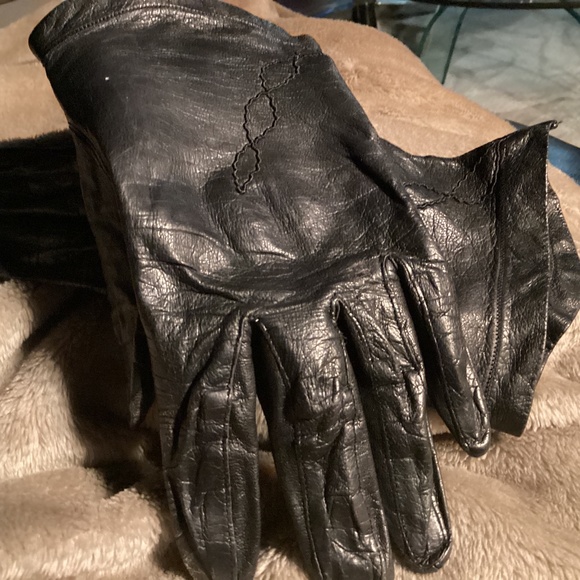 Black Leather gloves, VTG - Picture 1 of 9